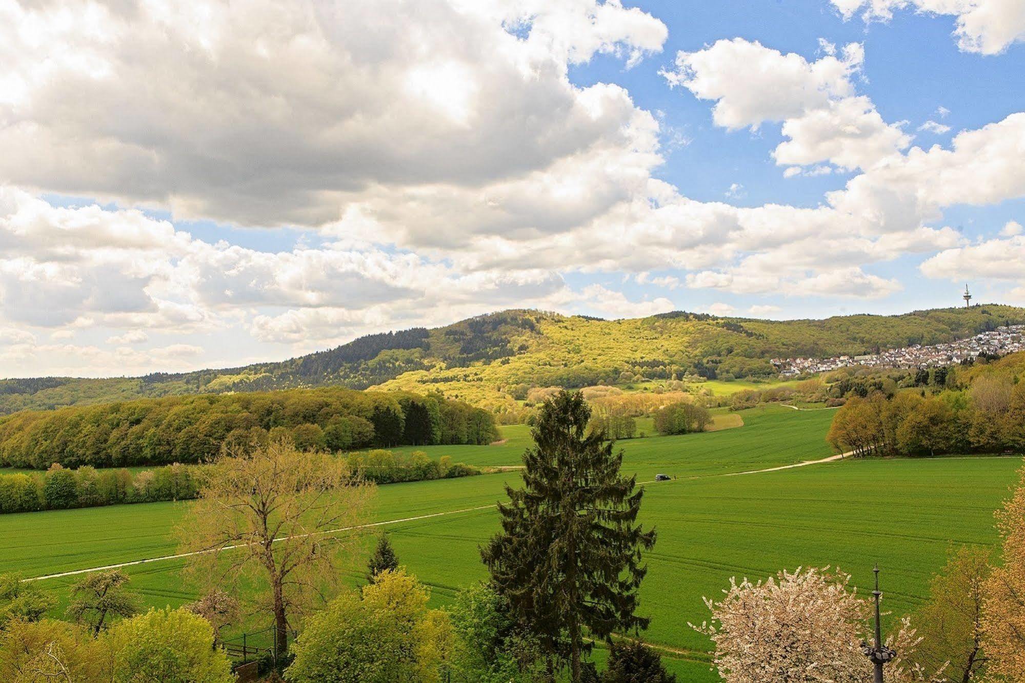 Schlosshotel Rettershof Келькхайм Экстерьер фото